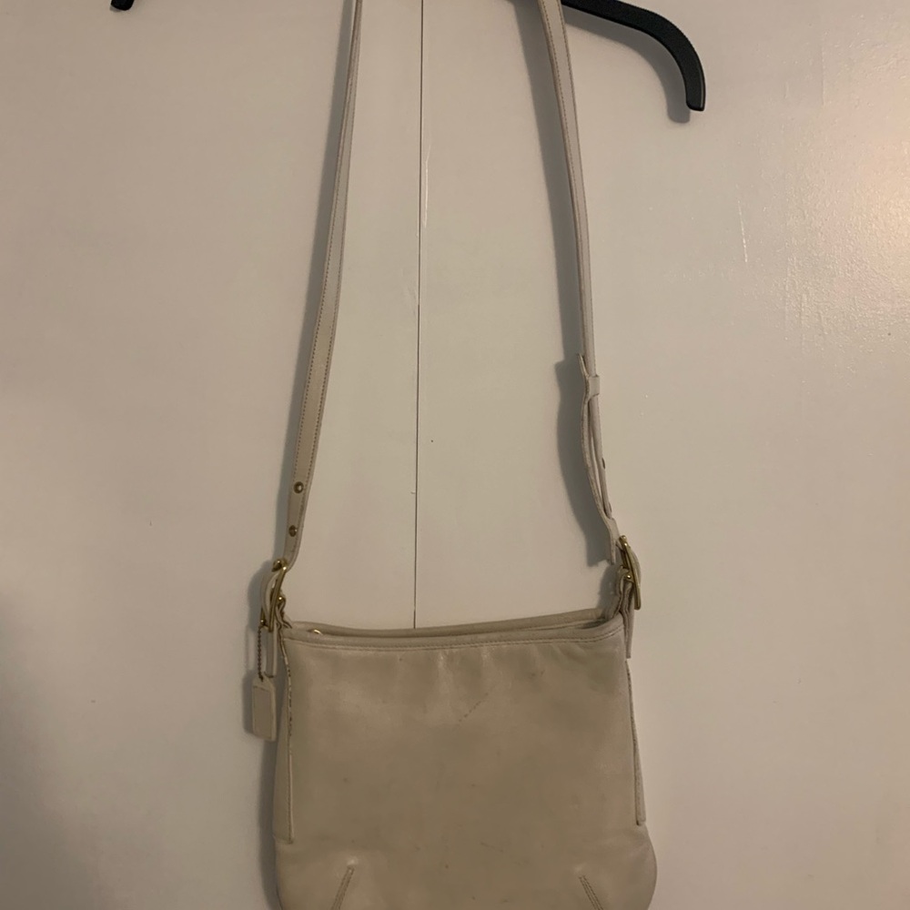 AUTHENTIC LEATHER COACH CROSSBODY HANDBAG